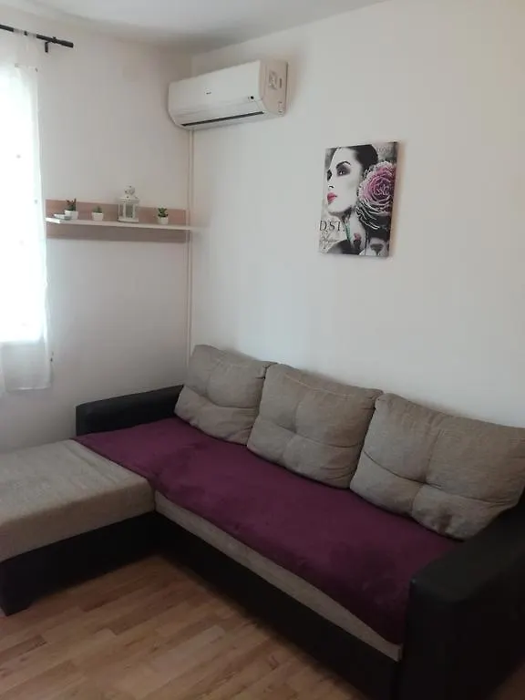 Dama Apartment ビオグラード・ナ・モル 0*,